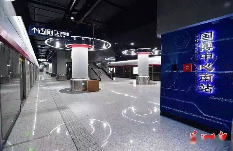 武汉国博中心南地铁站